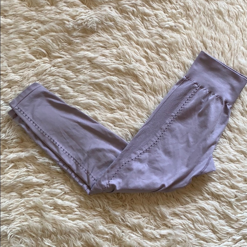 Lavender Fabletics leggings